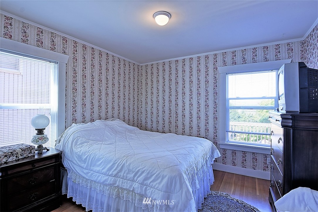 2608 Rucker Avenue Everett, WA 98201 - Photo 15 of 24