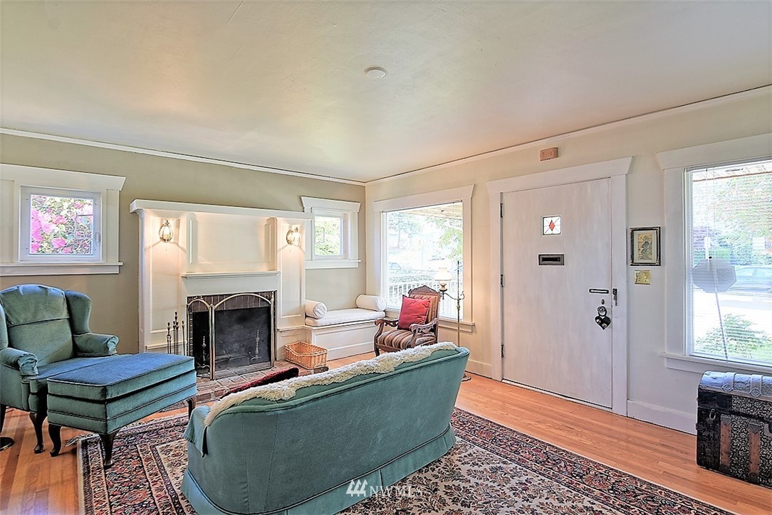 2608 Rucker Avenue Everett, WA 98201 - Photo 7 of 24