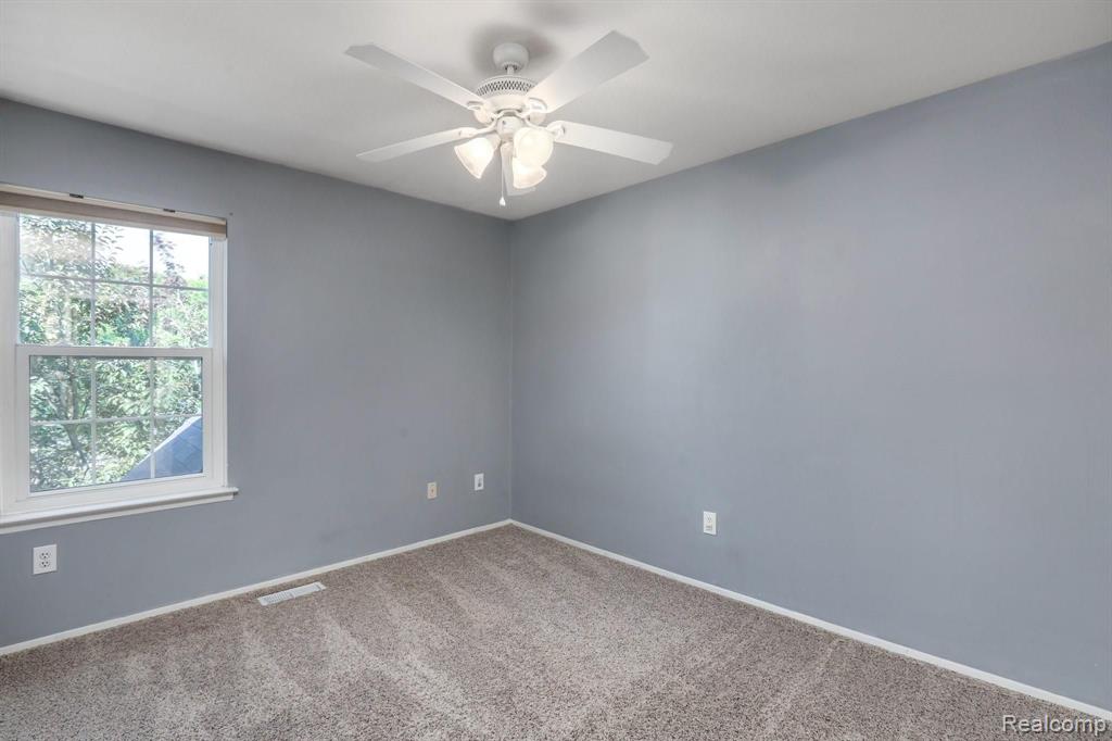 22210 Cape Cod Way Farmington Hills, MI 48336 - Photo 13 of 26