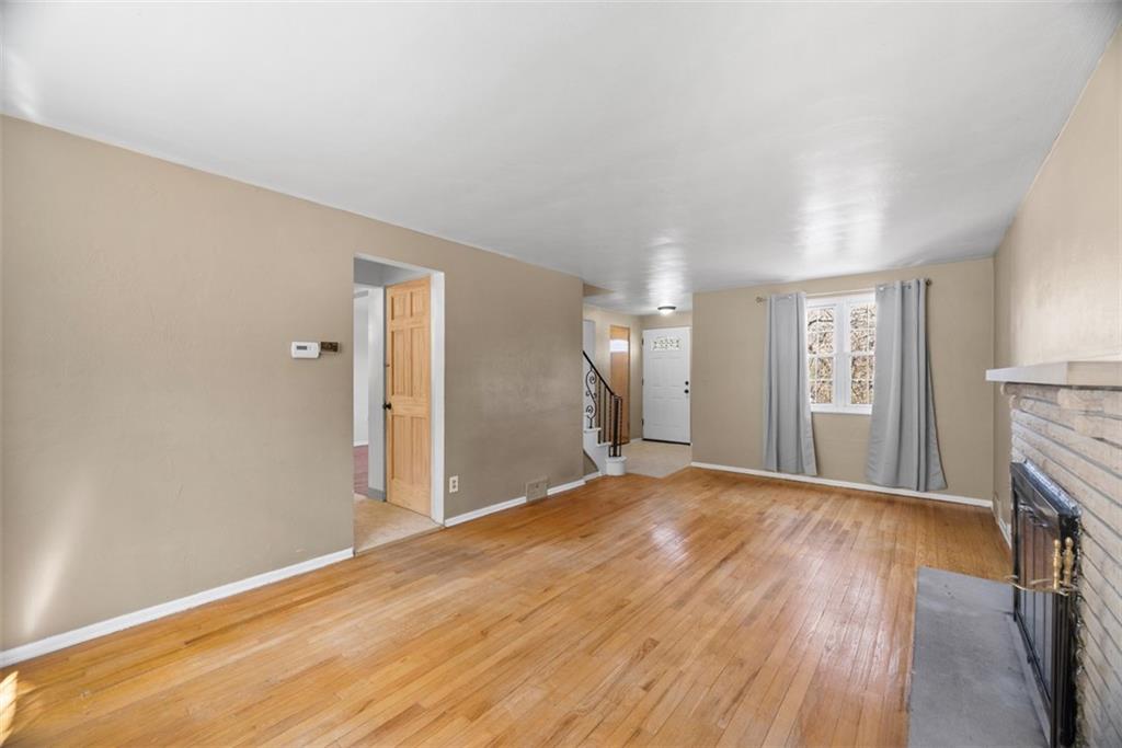 199 Gilkeson Road Pittsburgh, PA 15228 - Photo 6 of 31 Gallery Image 6