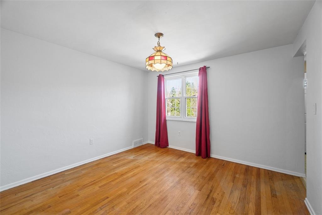 199 Gilkeson Road Pittsburgh, PA 15228 - Photo 7 of 31 Gallery Image 7