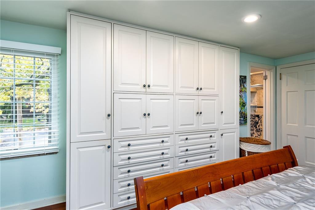 137 Conover Road Pittsburgh, PA 15208 - Photo 20 of 41 Gallery Image 20