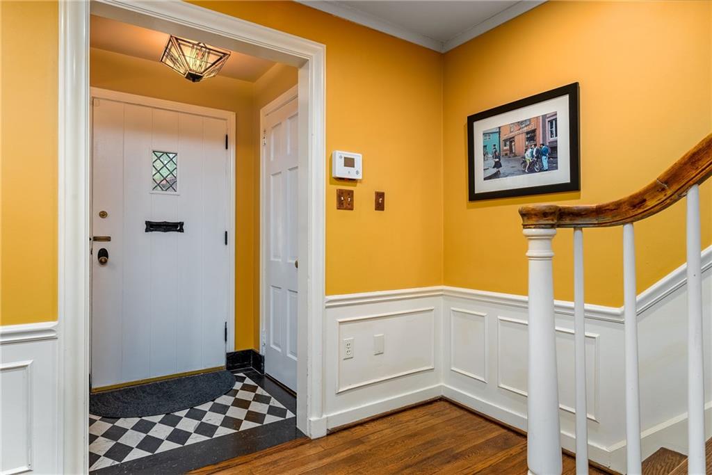 137 Conover Road Pittsburgh, PA 15208 - Photo 3 of 41 Gallery Image 3