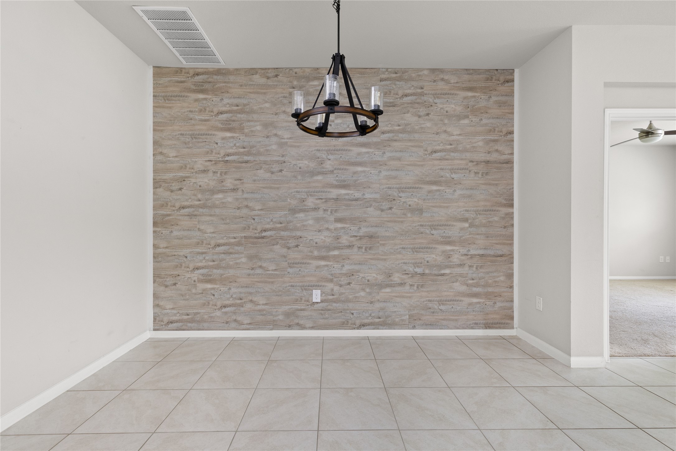 6601 Ranchito Drive Austin, TX 78744 - Photo 5 of 28