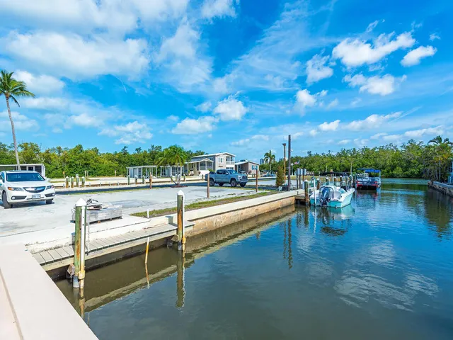 $325,000 | 777 Walkerbilt Road, Unit 17, Naples, FL 34110