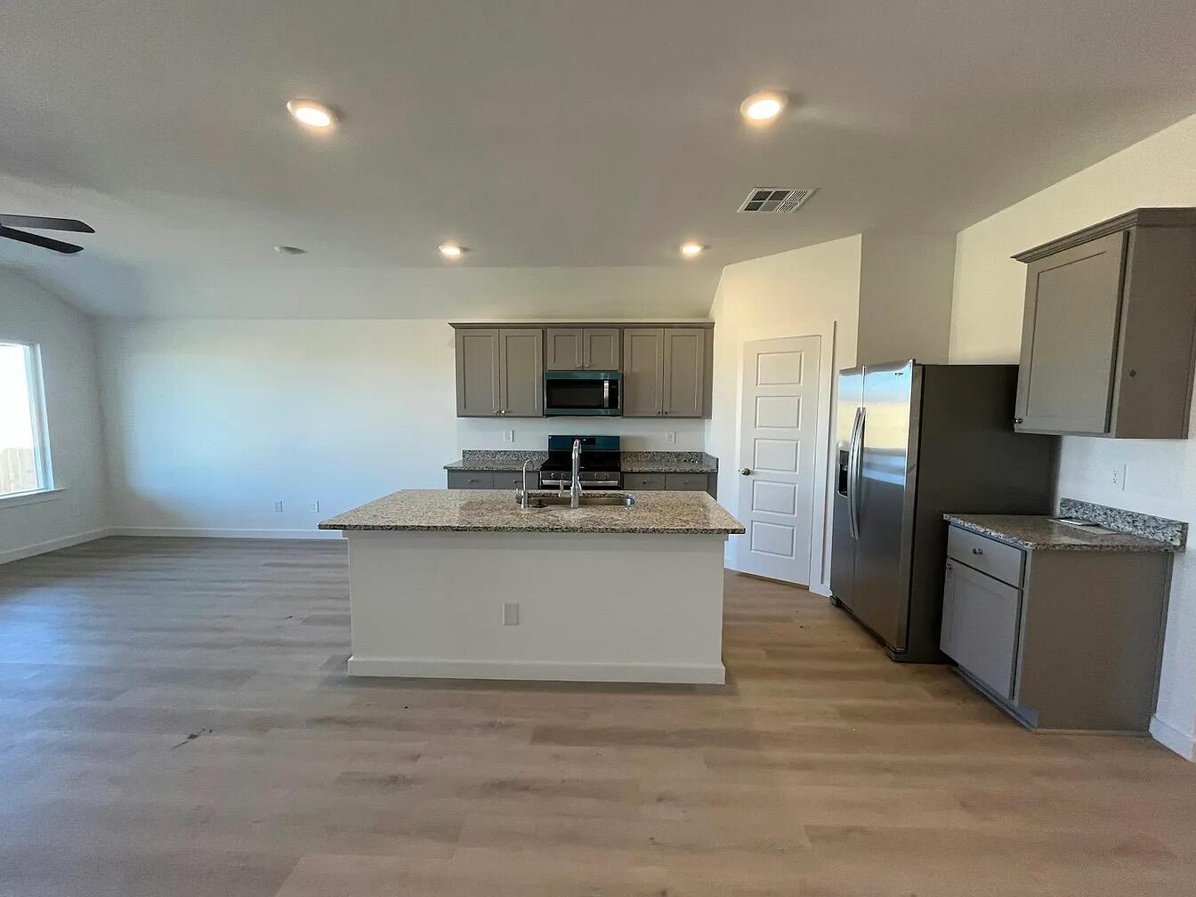 7452 8th Street Lubbock, TX 79416 - Photo 2 of 10 20250321165740774044000000-o