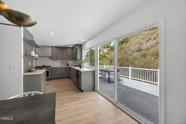 $1,199,000 | 921 Calle Pinata, Thousand Oaks, CA 91360
