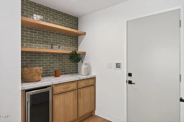$1,199,000 | 921 Calle Pinata, Thousand Oaks, CA 91360