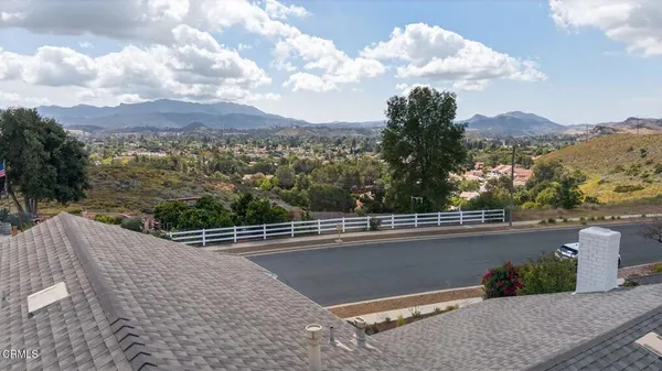 $1,199,000 | 921 Calle Pinata, Thousand Oaks, CA 91360