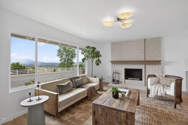 $1,199,000 | 921 Calle Pinata, Thousand Oaks, CA 91360