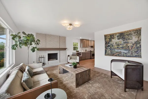 $1,199,000 | 921 Calle Pinata, Thousand Oaks, CA 91360