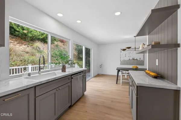 $1,199,000 | 921 Calle Pinata, Thousand Oaks, CA 91360