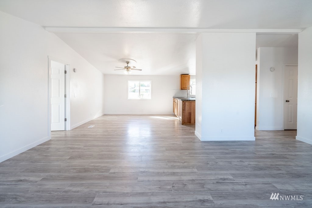 8635 Harris Road Northeast Moses Lake, WA 98837 - Photo 15 of 40 Gallery Image 15