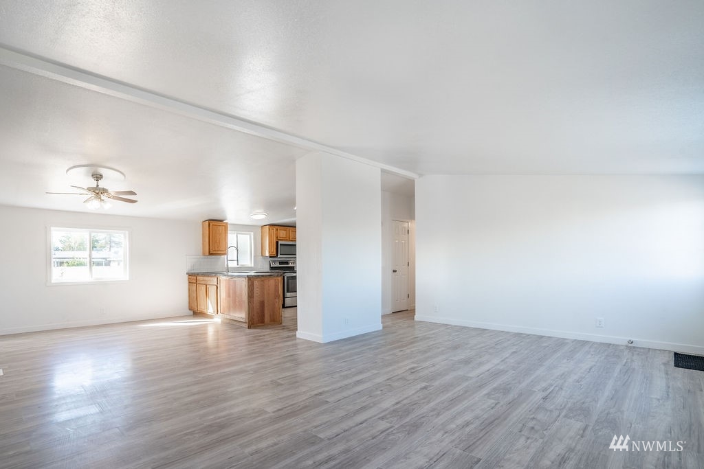 8635 Harris Road Northeast Moses Lake, WA 98837 - Photo 16 of 40 Gallery Image 16
