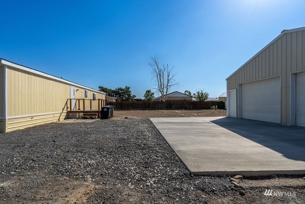 8635 Harris Road Northeast Moses Lake, WA 98837 - Photo 7 of 40 Gallery Image 7