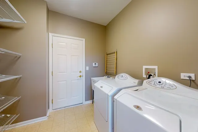 $1,187,000 | 5670 Brentwood Drive, Hoffman Estates, IL 60192