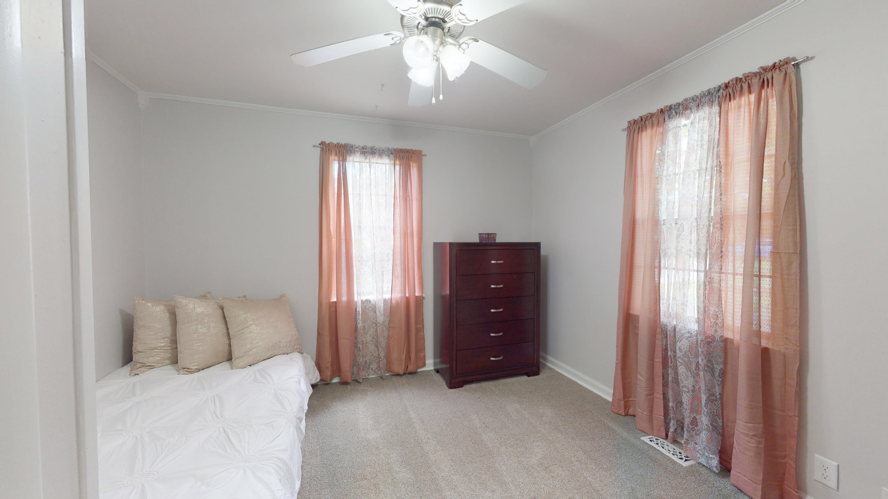 147 Reed Street Summerville, SC 29483 - Photo 13 of 22 room3