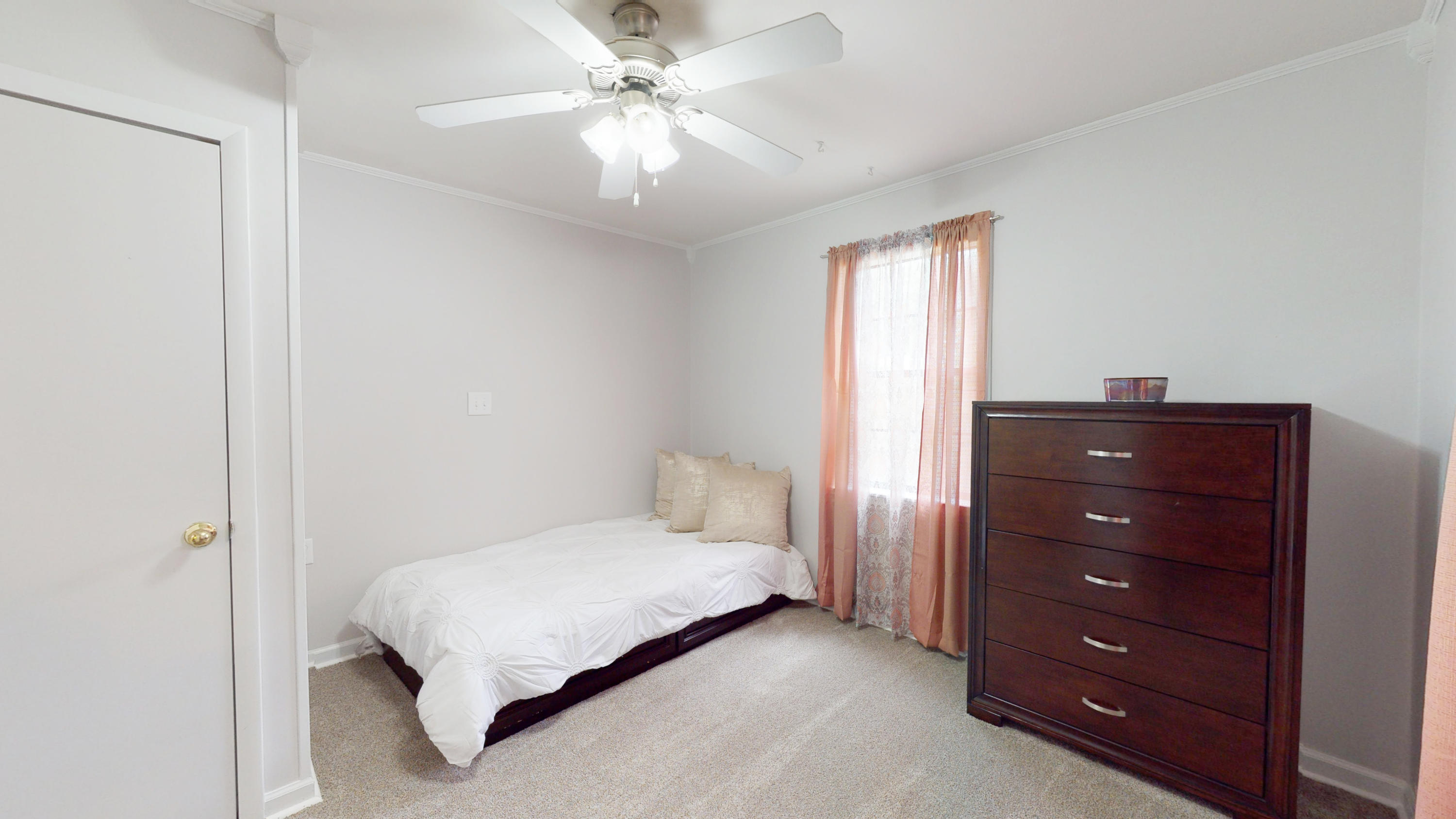 147 Reed Street Summerville, SC 29483 - Photo 14 of 22 room4