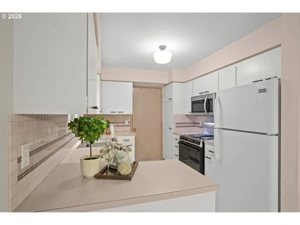 $450,000 | 10531 Southeast Long Street, Portland, OR 97266