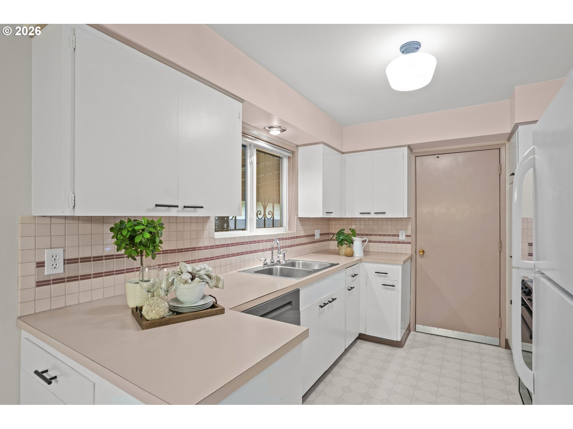 10531 Southeast Long Street Portland, OR 97266 - Photo 12 of 42