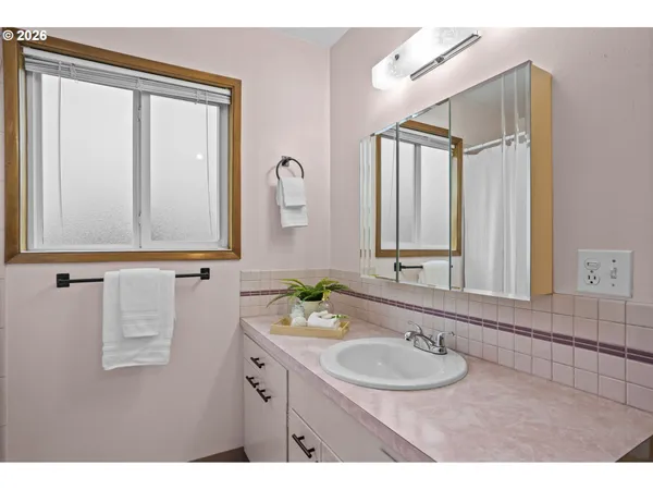 $450,000 | 10531 Southeast Long Street, Portland, OR 97266