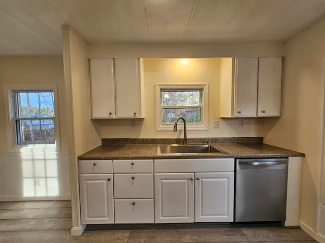 $284,900 | 11 Gray Road, Barnstead, NH 03218