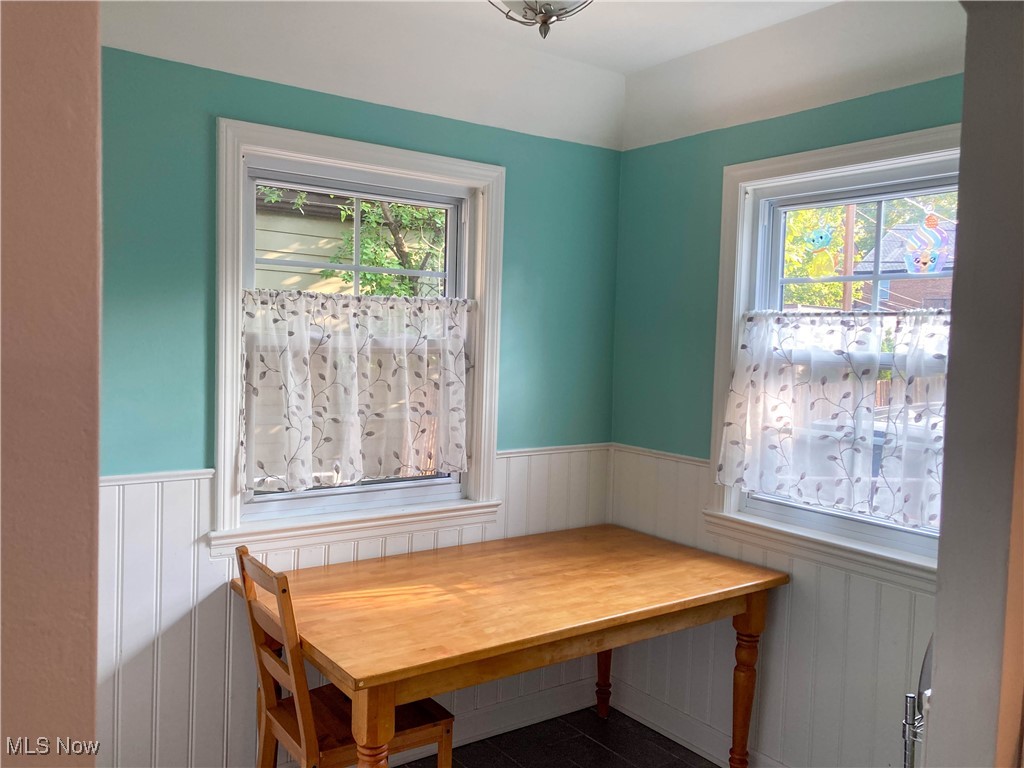 2415 Channing Road Cleveland, OH 44118 - Photo 10 of 28 Breakfast room