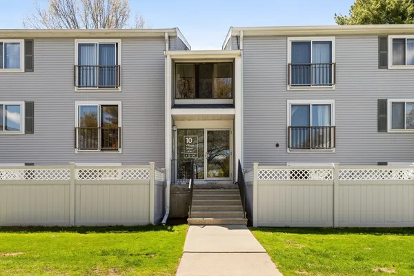$315,000 | 10 Village Green Lane, Unit 19, Natick, MA 01760