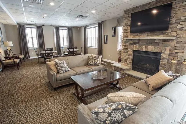 $1,993 | 5 Autumn Creek Lane, Unit CPLAN, Amherst, NY 14221