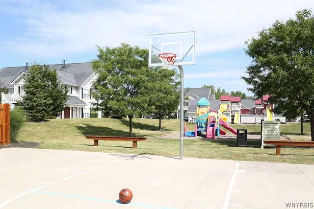 $1,993 | 5 Autumn Creek Lane, Unit CPLAN, Amherst, NY 14221