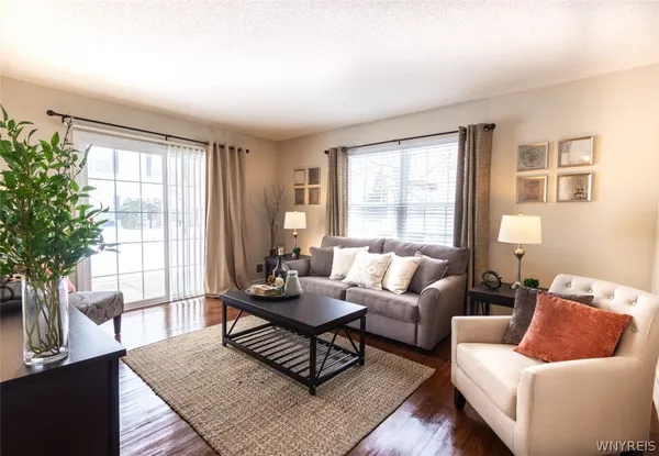 $1,993 | 5 Autumn Creek Lane, Unit CPLAN, Amherst, NY 14051