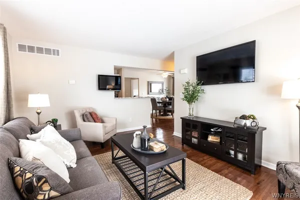 $1,993 | 5 Autumn Creek Lane, Unit CPLAN, Amherst, NY 14051