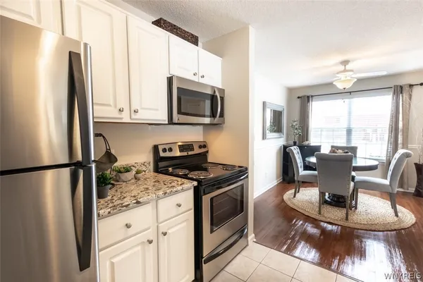 $1,993 | 5 Autumn Creek Lane, Unit CPLAN, Amherst, NY 14051