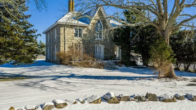 $899,900 | 181 Washington Street, Fairhaven, MA 02719