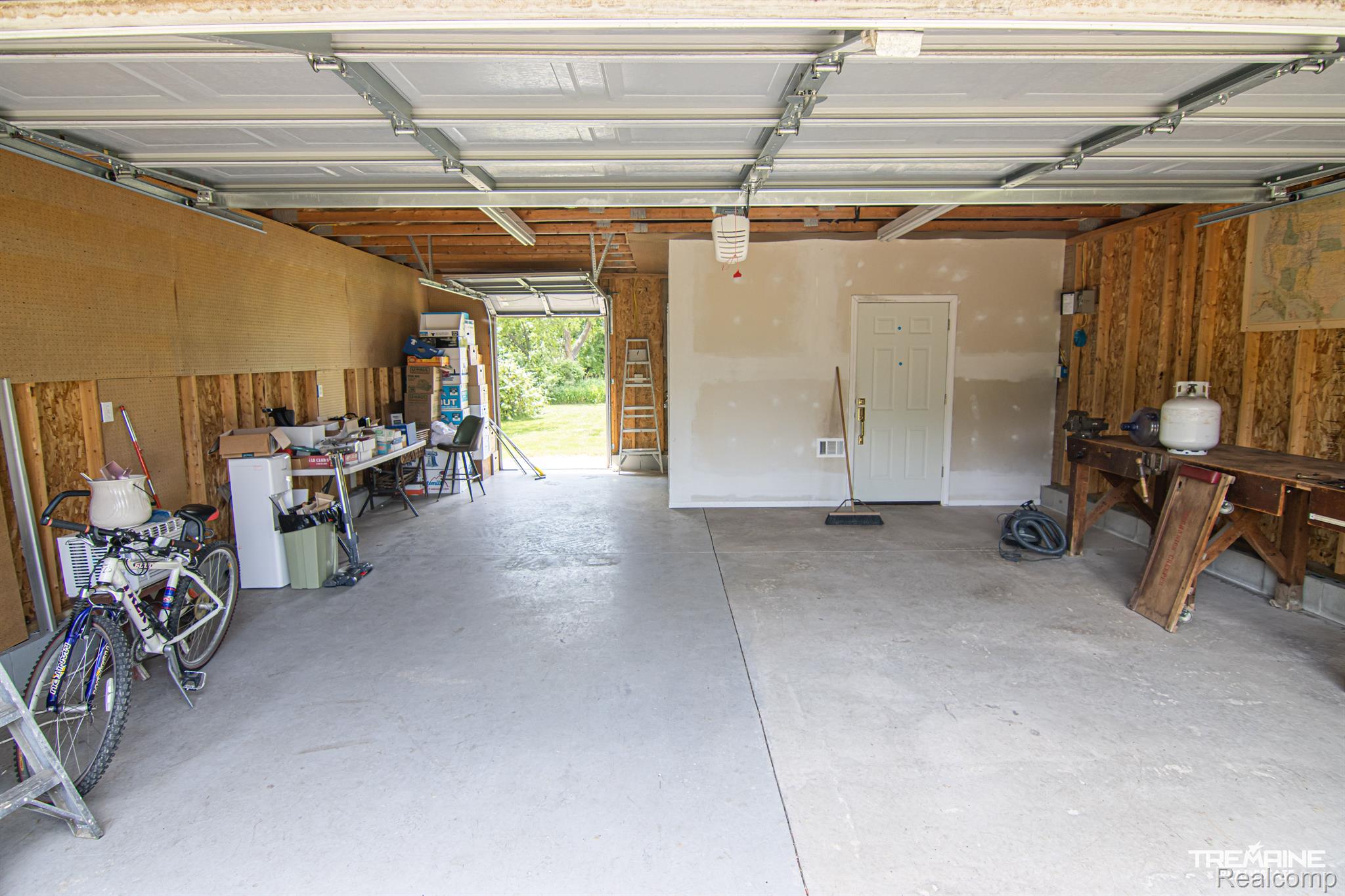 1071 North Nichols Road Flushing, MI 48433 - Photo 18 of 20 Gallery Image 18