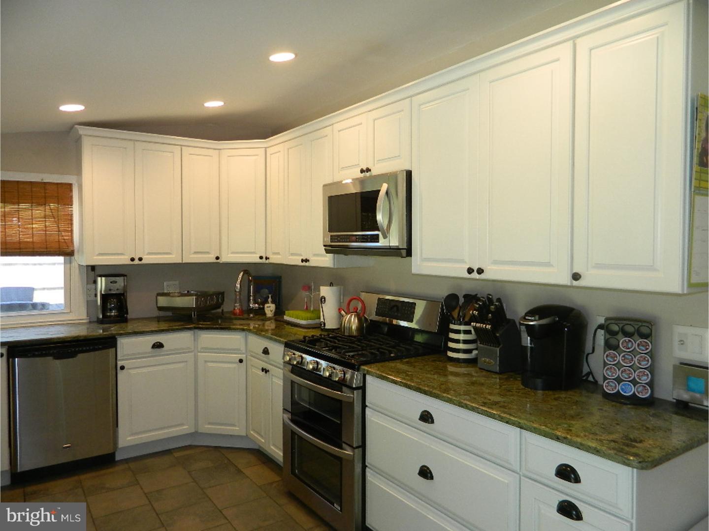 4827 Crosswicks Hamilton Square Road Hamilton, NJ 08620 - Photo 5 of 20