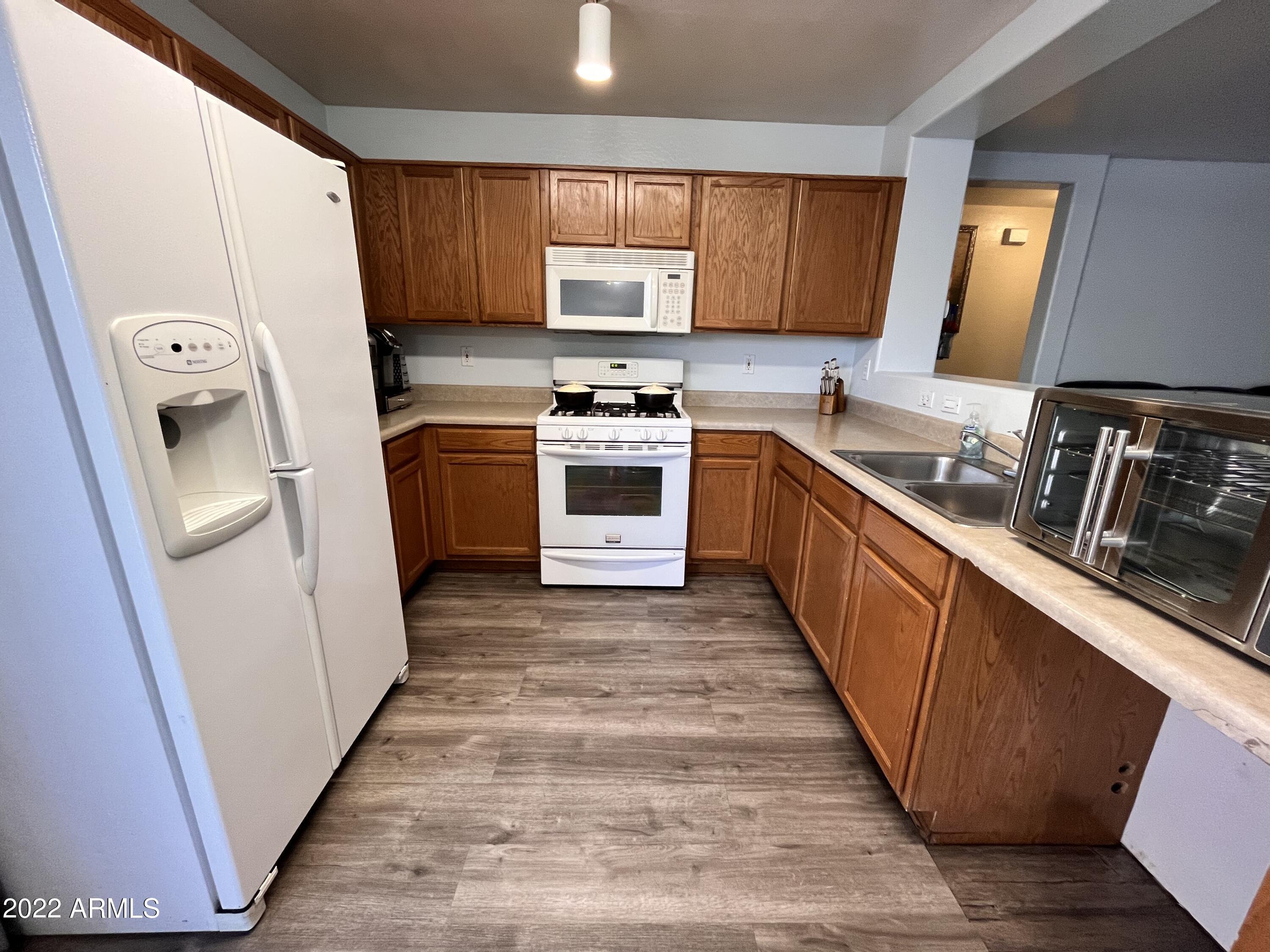 6541 West Riva Road Phoenix, AZ 85043 - Photo 11 of 32 IMG_0081