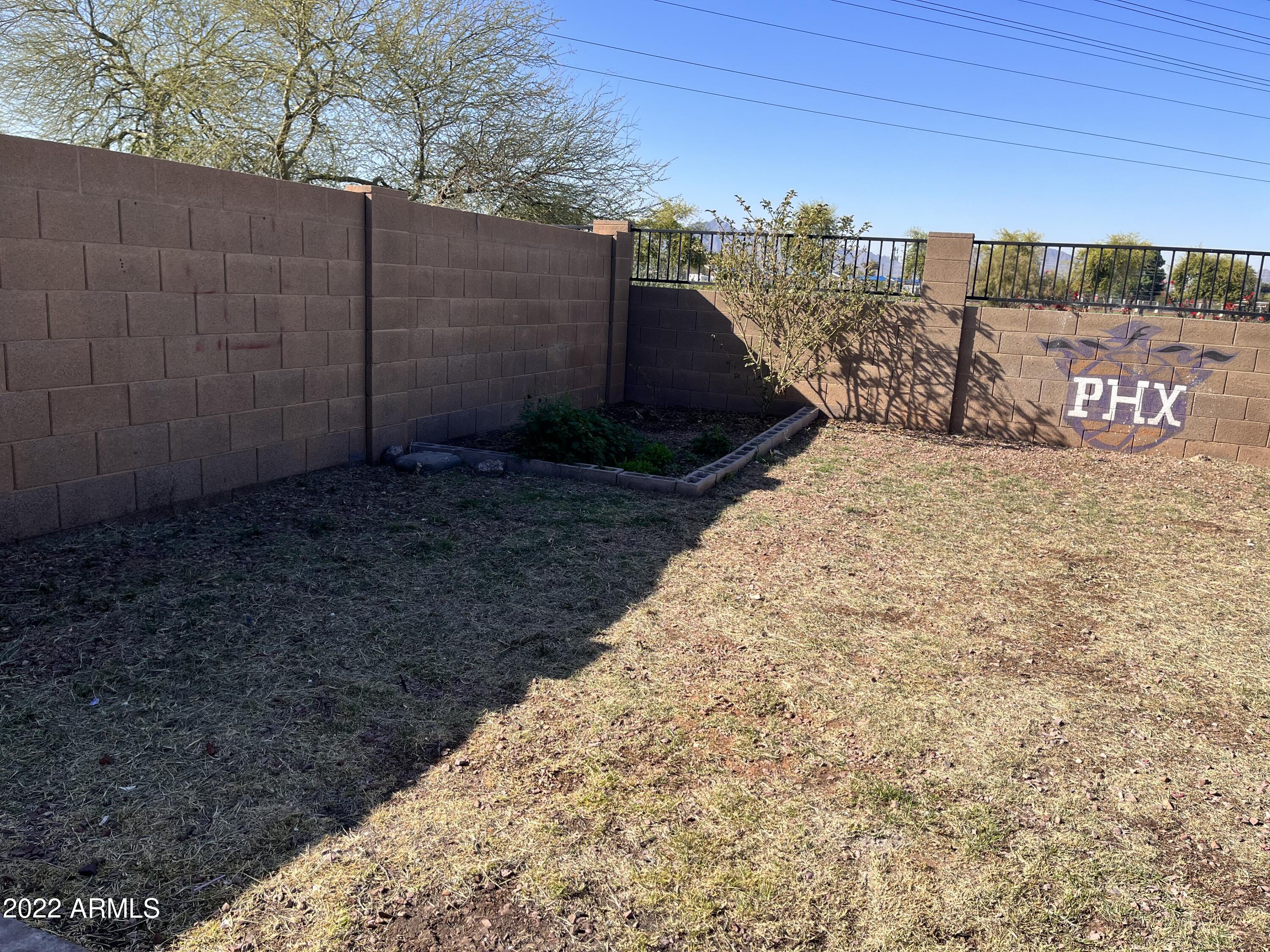 6541 West Riva Road Phoenix, AZ 85043 - Photo 16 of 32 IMG_0086