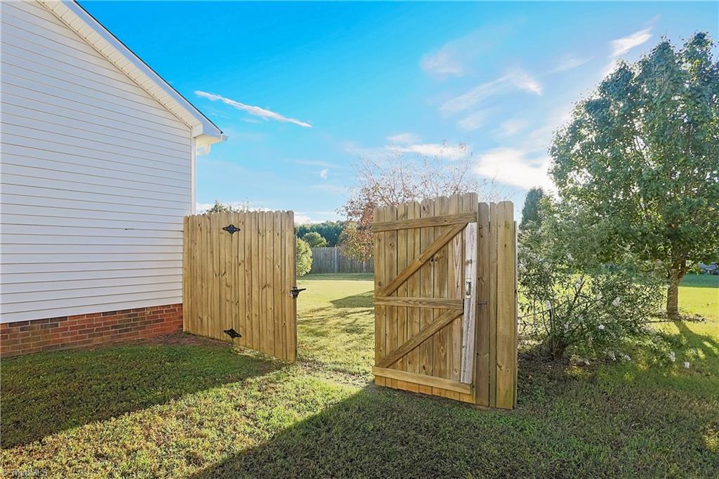 420 Barnsdale Ridge Road Kernersville, NC 27284 - Photo 23 of 25 Gallery Image 23