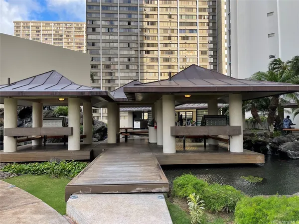 $750,000 | 1212 Nuuanu Avenue, Unit PH3603, Honolulu, HI 96817