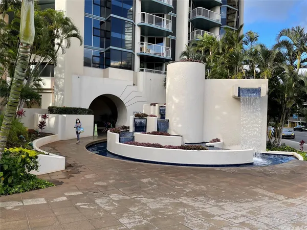 $750,000 | 1212 Nuuanu Avenue, Unit PH3603, Honolulu, HI 96817