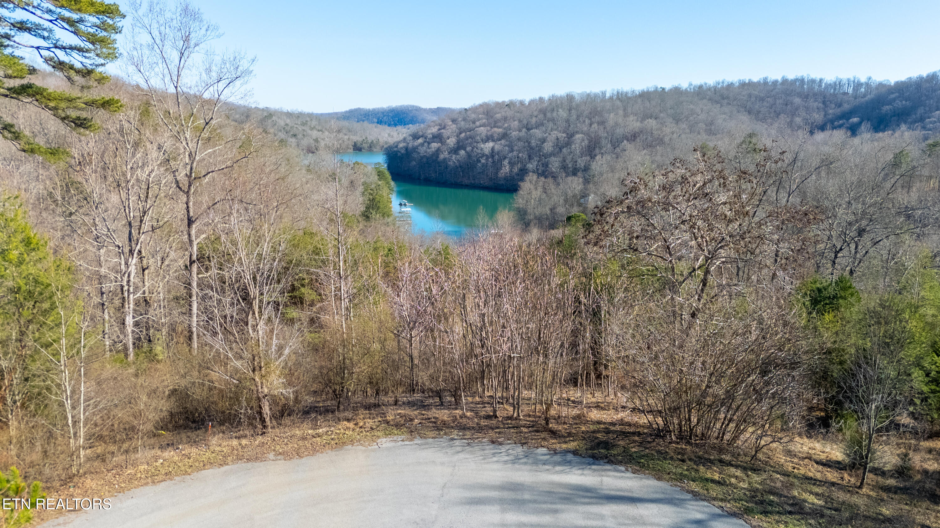 2 Chapman Lane Jacksboro, TN 37757 - Photo 1 of 10 DJI_20250217152704_0990_D-HDR