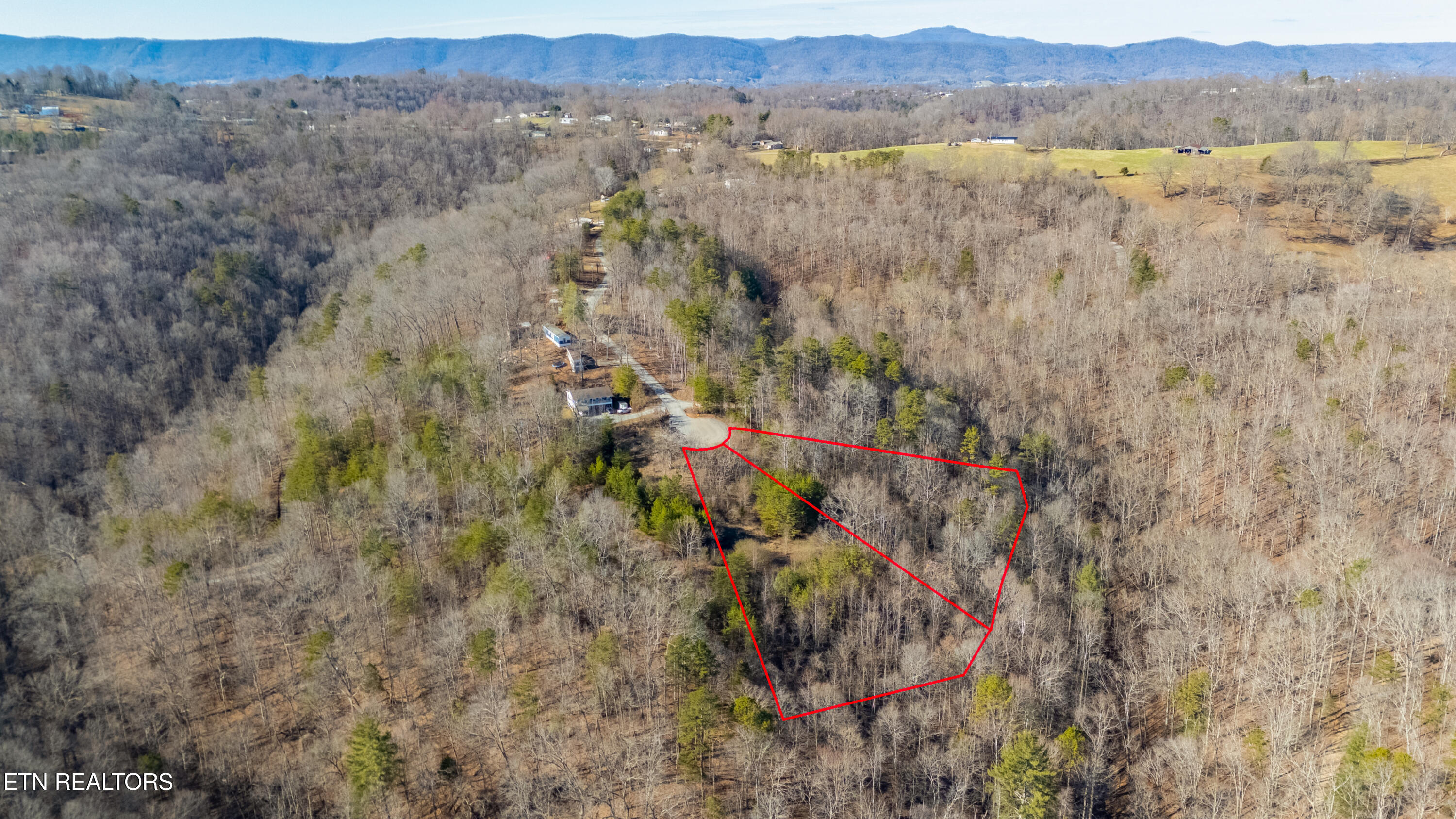 2 Chapman Lane Jacksboro, TN 37757 - Photo 10 of 10 DJI_20250217152946_0033_D-HDR-Edit-Edit