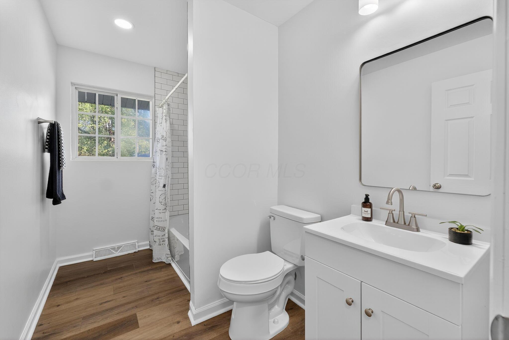 1204 Koebel Road Columbus, OH 43207 - Photo 10 of 27 1204 Koebel (Interior)-18