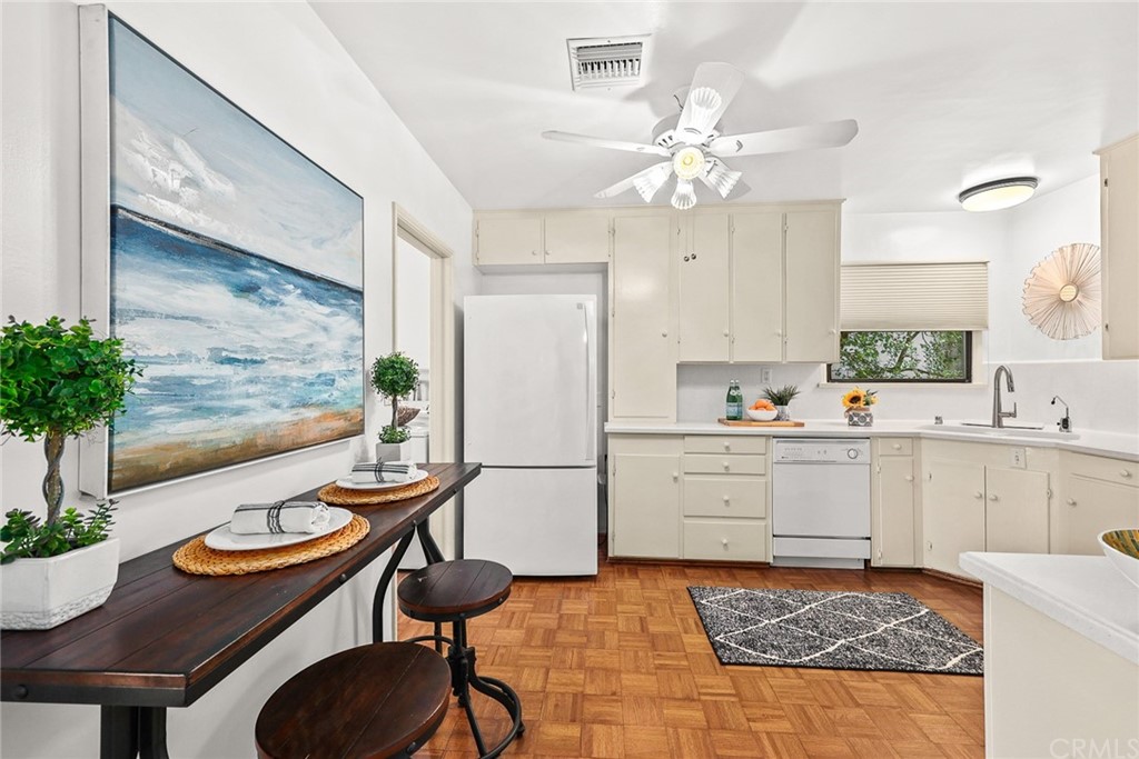 1183 Menlo Drive Altadena, CA 91001 - Photo 13 of 34 Kitchen