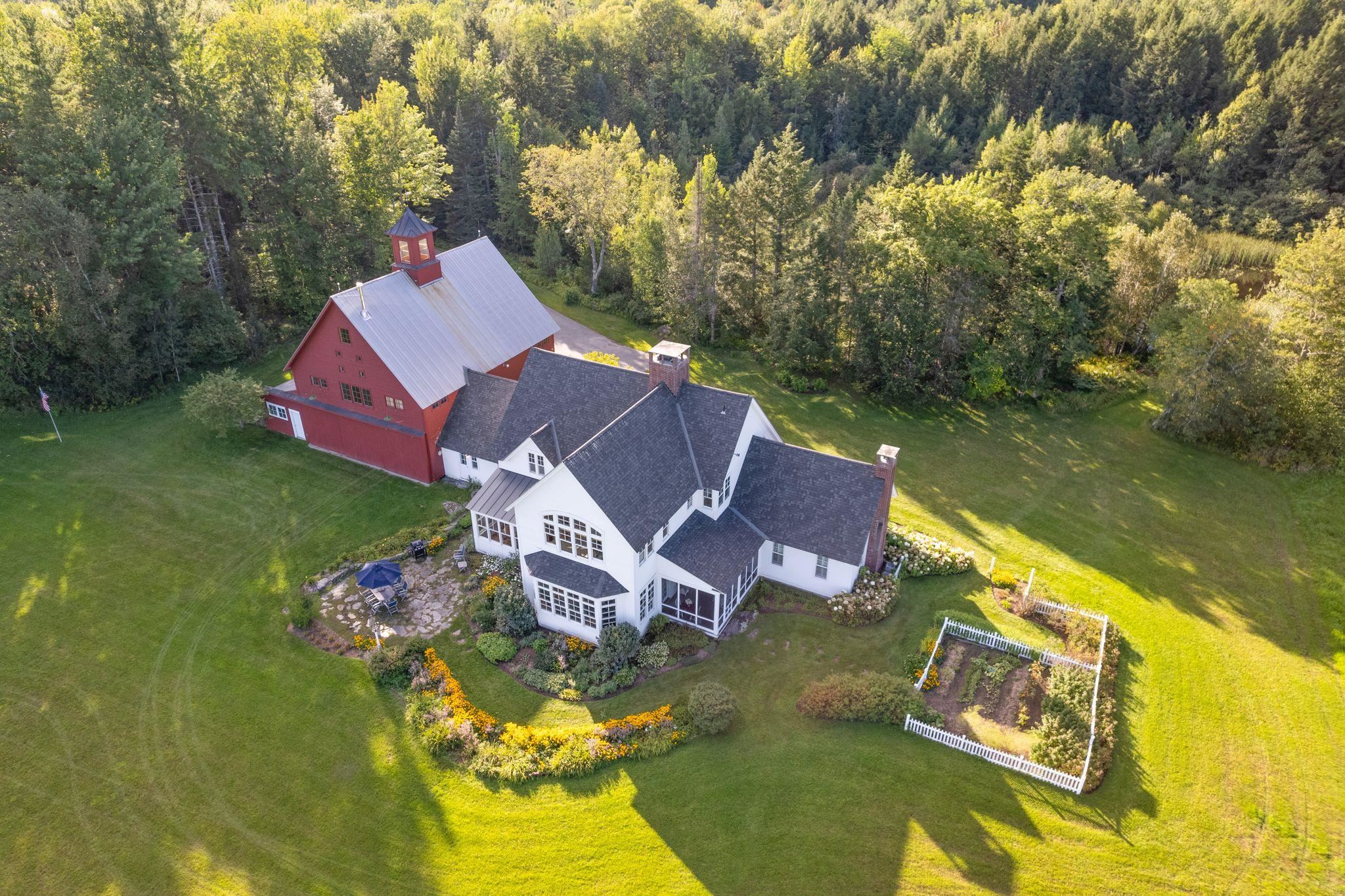 78 Lyle McKee Road Morristown, VT 05661 - Photo 2 of 40
