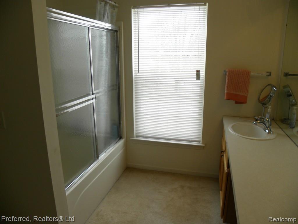 462 Springfield Drive Canton, MI 48188 - Photo 14 of 22 Master Bath.jpg
