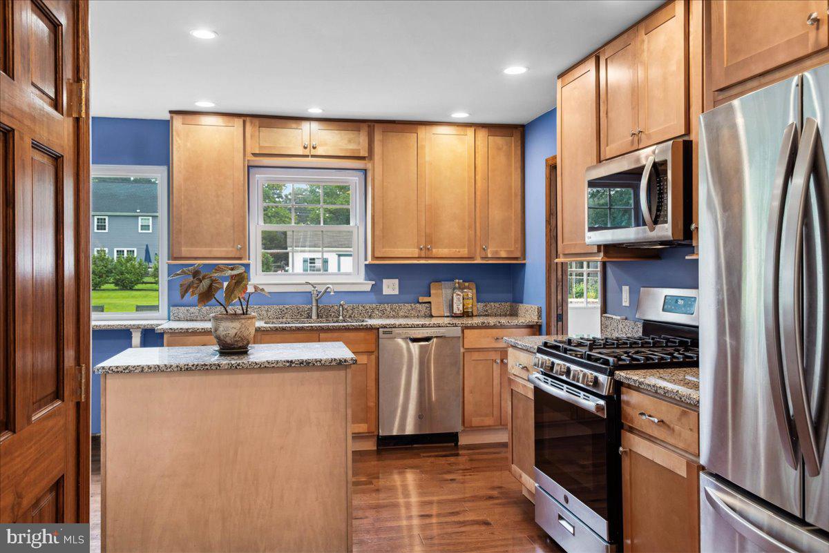 562 Coach Road Horsham, PA 19044 - Photo 12 of 41