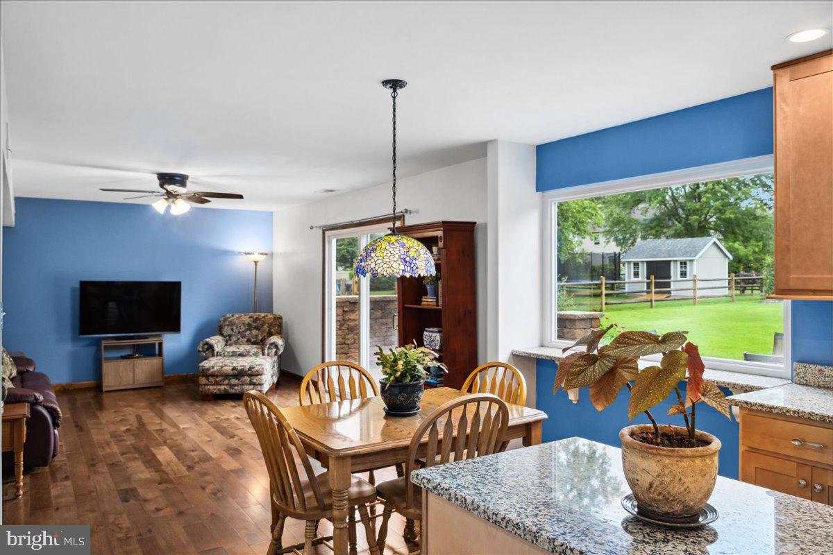 562 Coach Road Horsham, PA 19044 - Photo 18 of 41