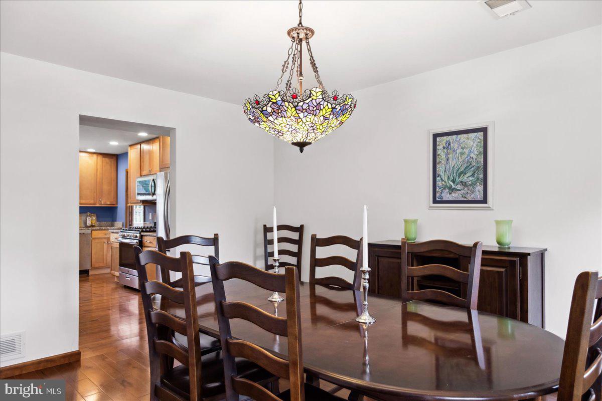 562 Coach Road Horsham, PA 19044 - Photo 9 of 41